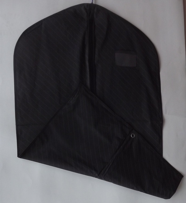 Couverture noire légère durable respirable de robe de sac de vêtement de costume